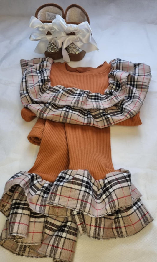 Extreme Ruffle Lounge Set & Ugg Inspired Boots